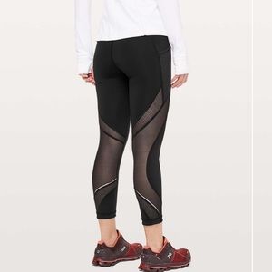 Run smoothly crop 💕 Nulu + Mesh 💕 Size 4